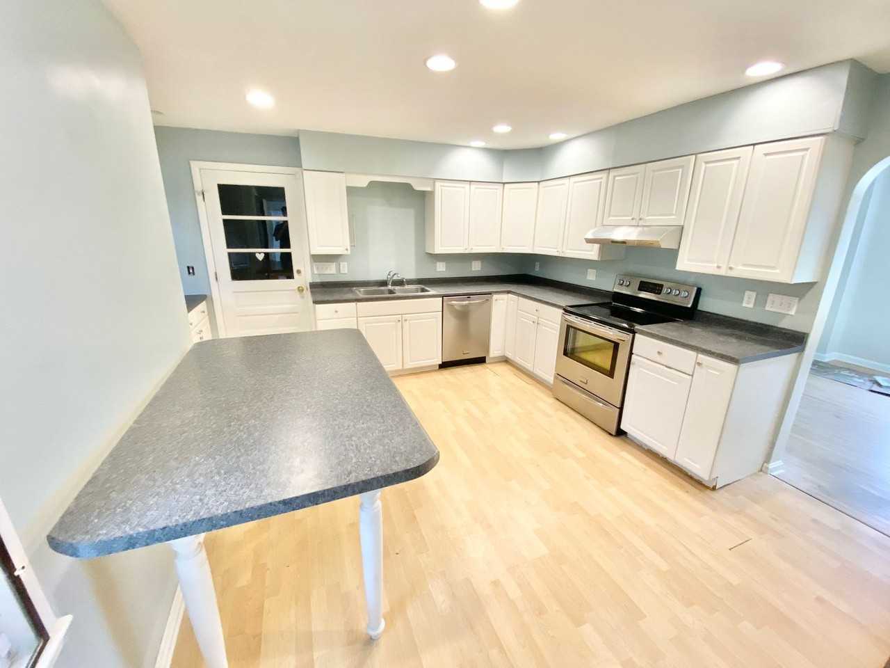 30 Gilbert St - Photo 2 of 29