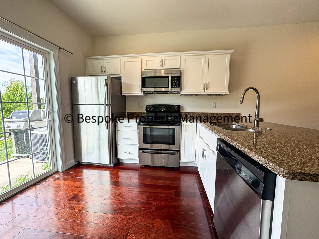 101 Butler Dr - Photo 5 of 34