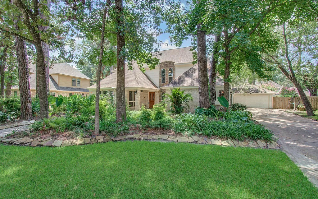 9543 Enstone Cir - Photo 3 of 49