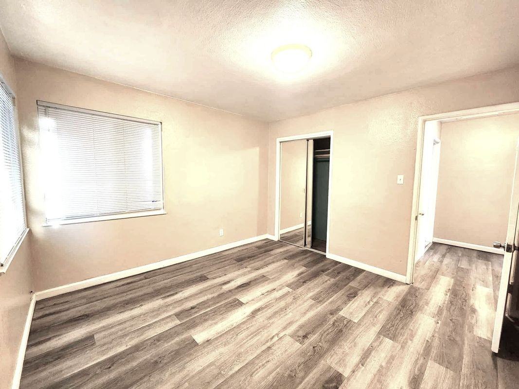 696 9th St - Photo 2 of 29