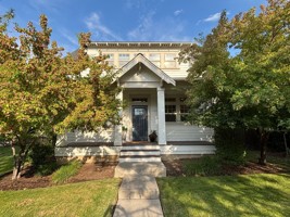 featured image of 1322 Nw Mt Washington Dr