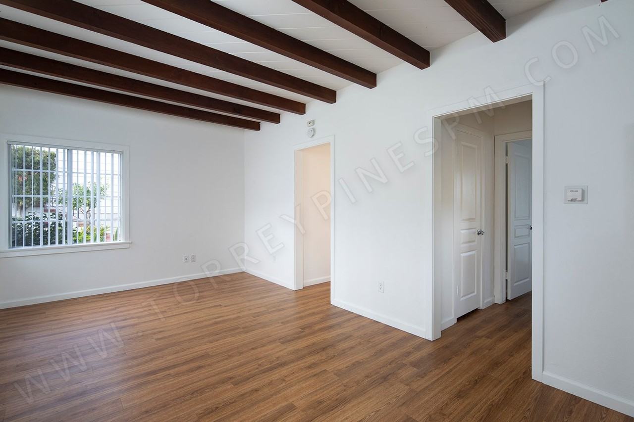 348 Rosemont St - Photo 4 of 6