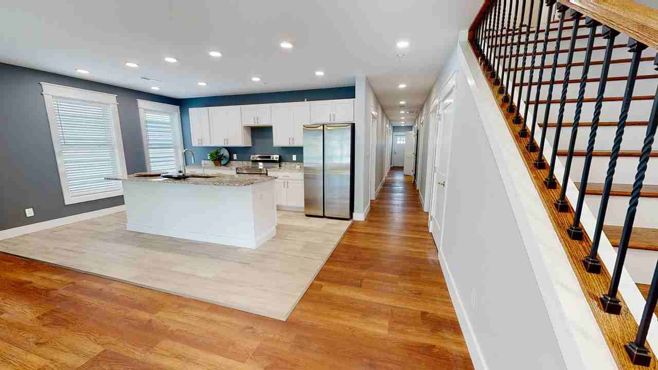 1533 Forest Av - Photo 2 of 50