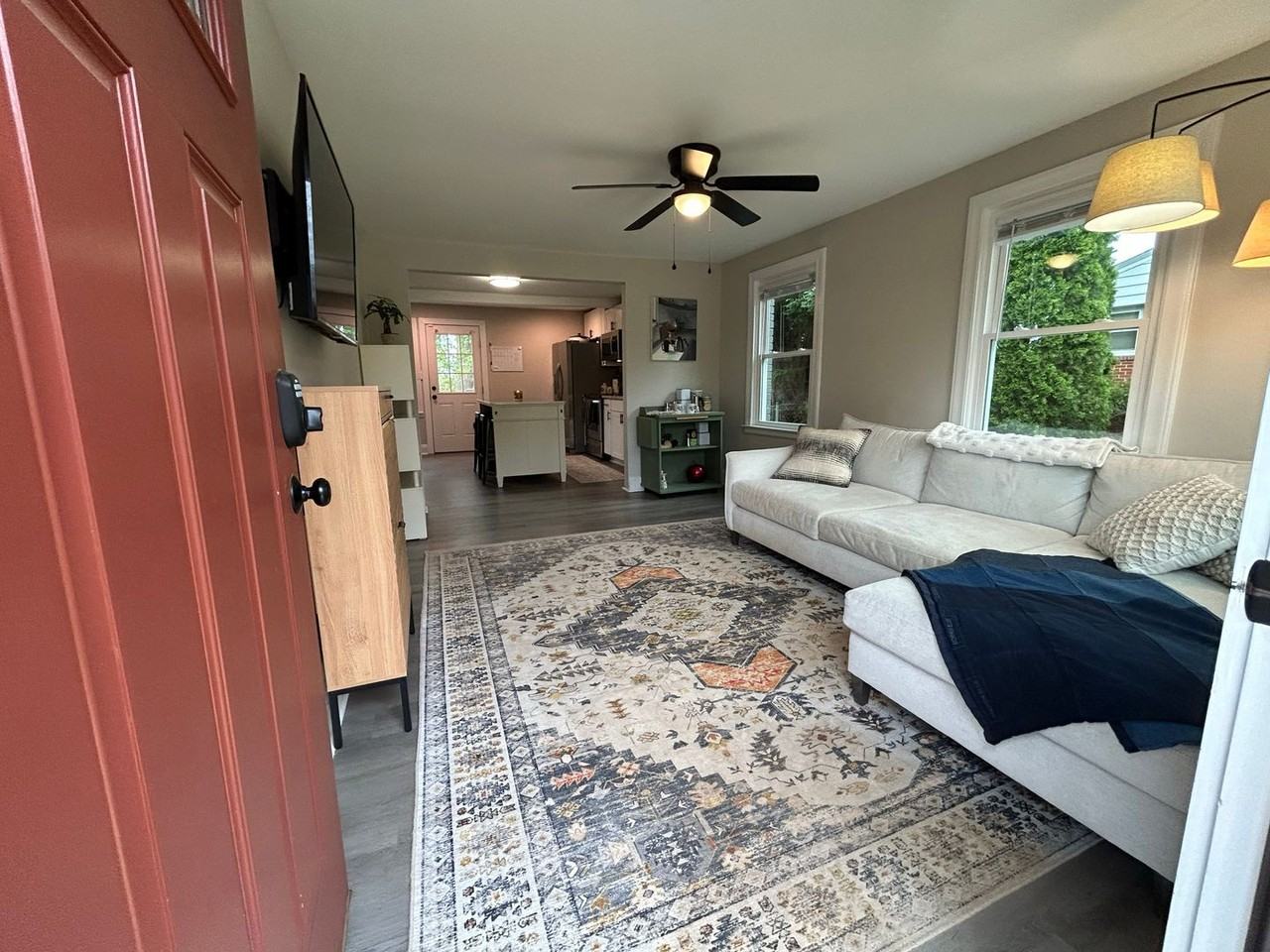 518 Kenneth Rd - Photo 3 of 18