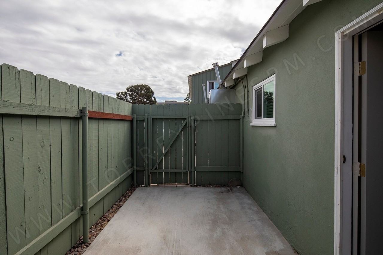 1631 Scott St - Photo 2 of 11