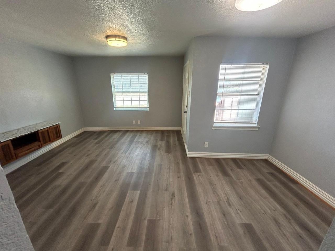 416 Compton Ave - Photo 5 of 11