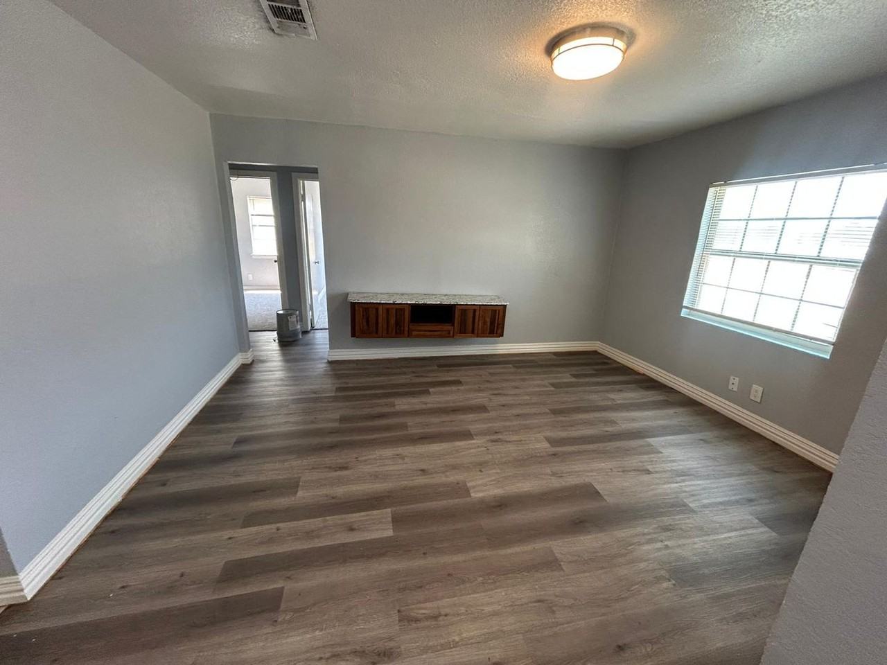 416 Compton Ave - Photo 6 of 11