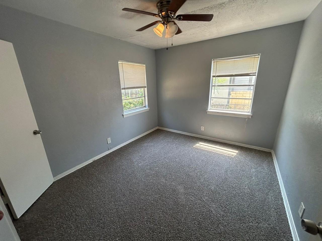 416 Compton Ave - Photo 7 of 11