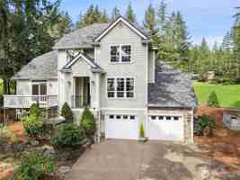 featured image of 40 E Huckleberry Ct