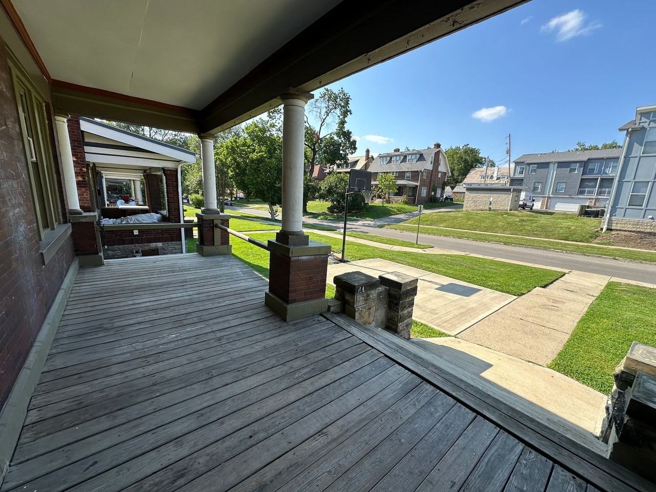 243 E 16th Ave - Photo 2 of 24
