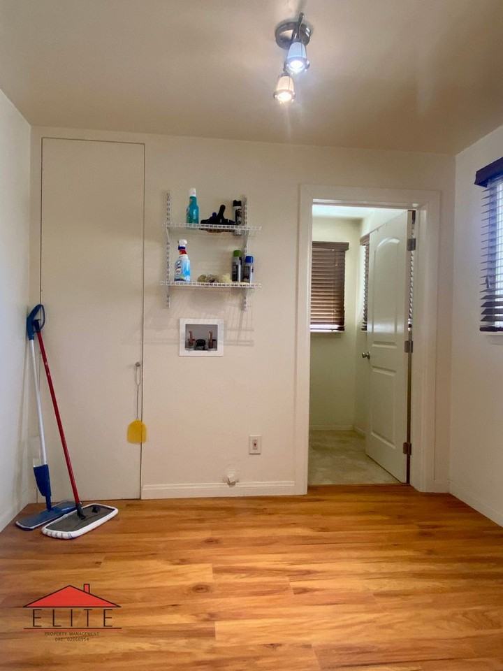 708 S Allen St - Photo 5 of 17