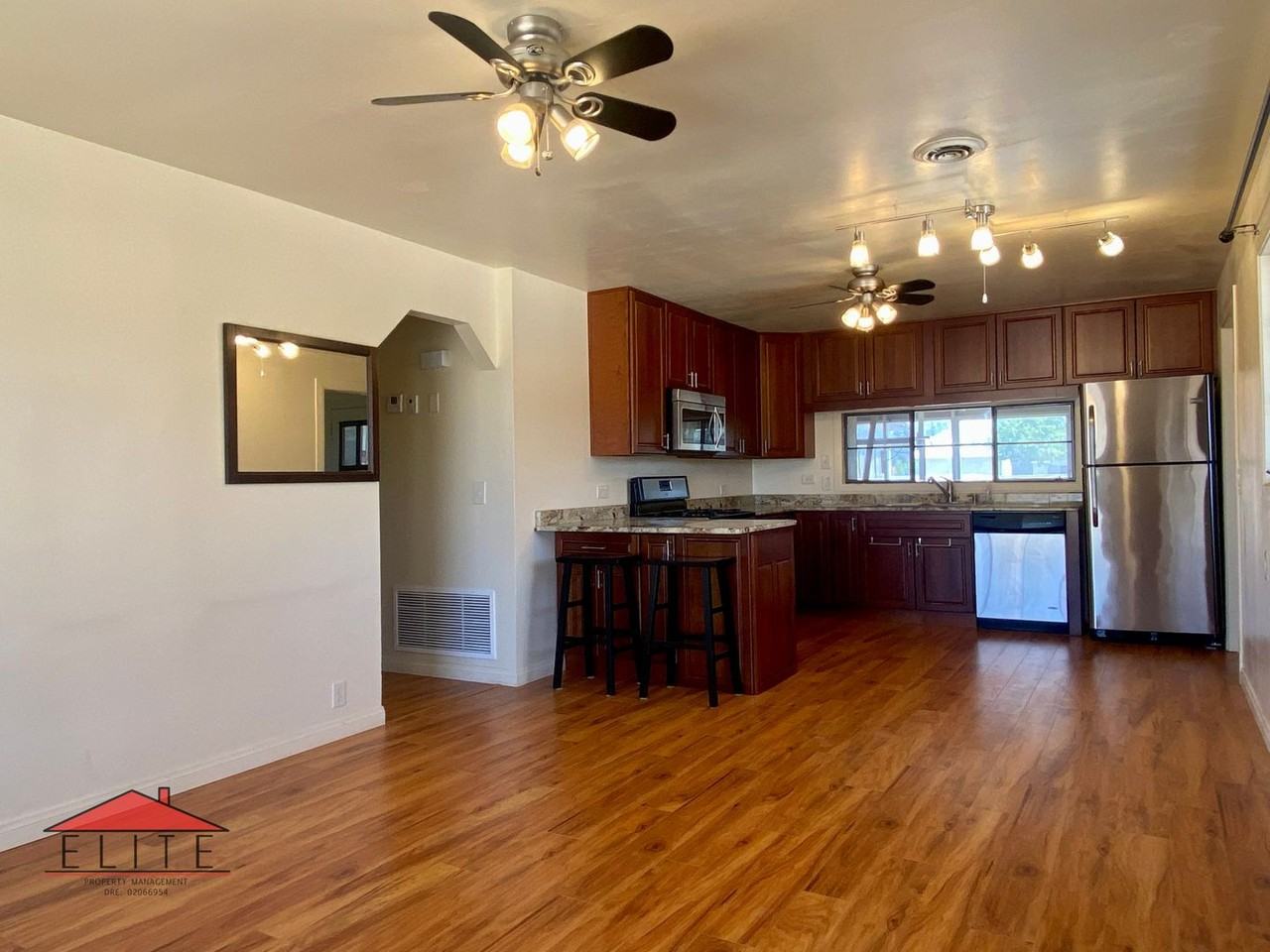 708 S Allen St - Photo 6 of 17