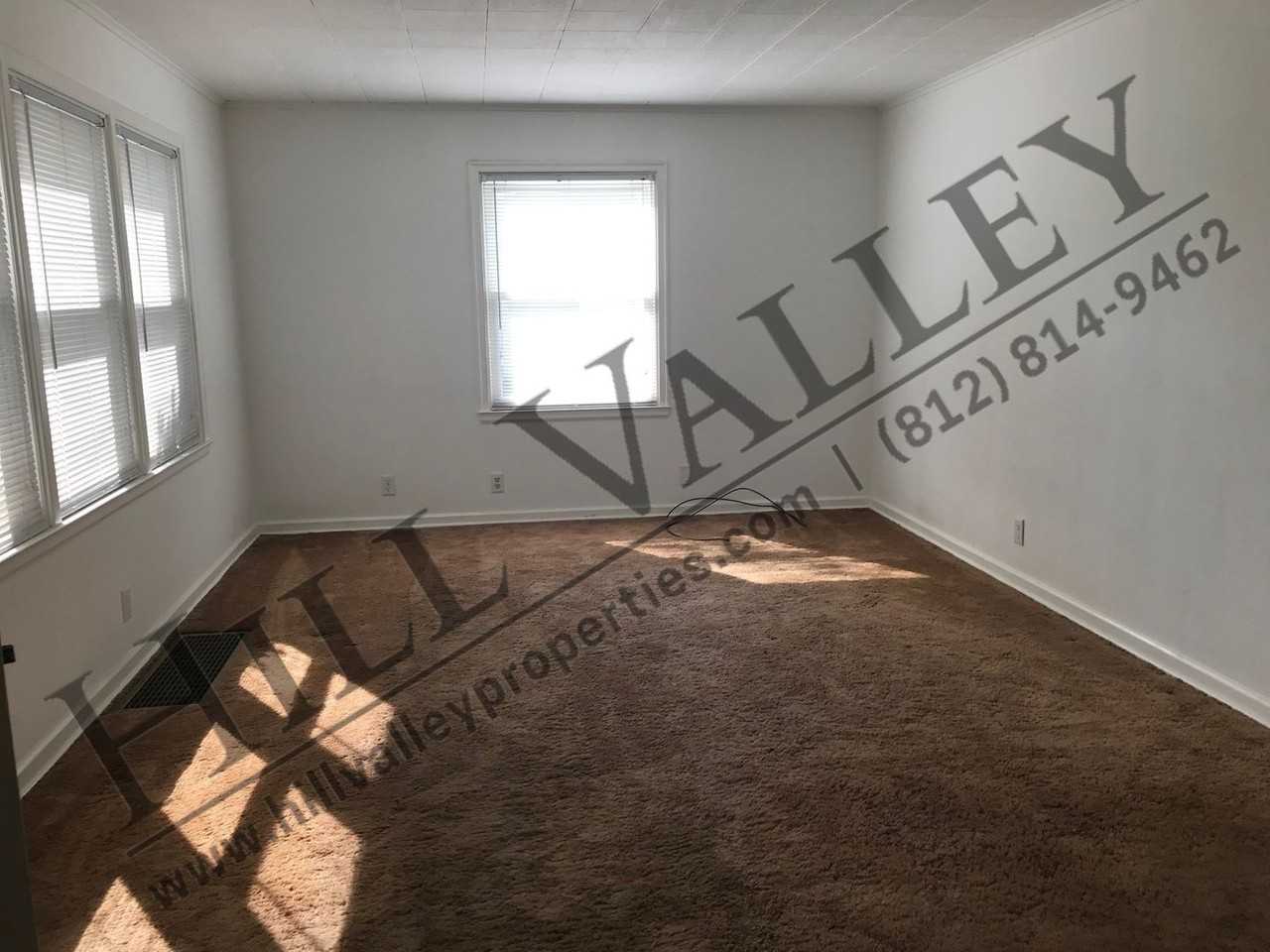 325 S 20th St - Photo 3 of 19