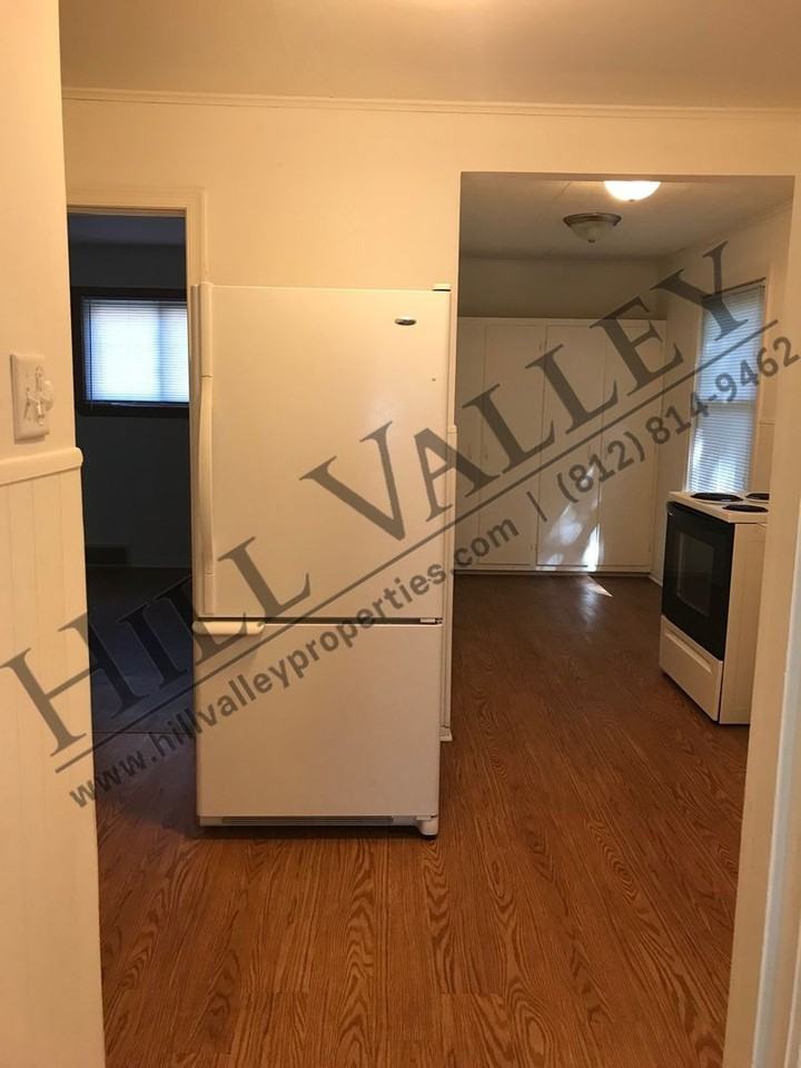 325 S 20th St - Photo 4 of 18