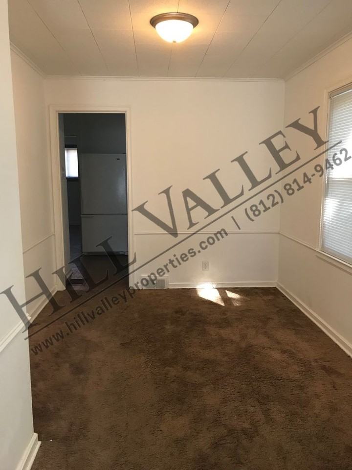 325 S 20th St - Photo 6 of 18