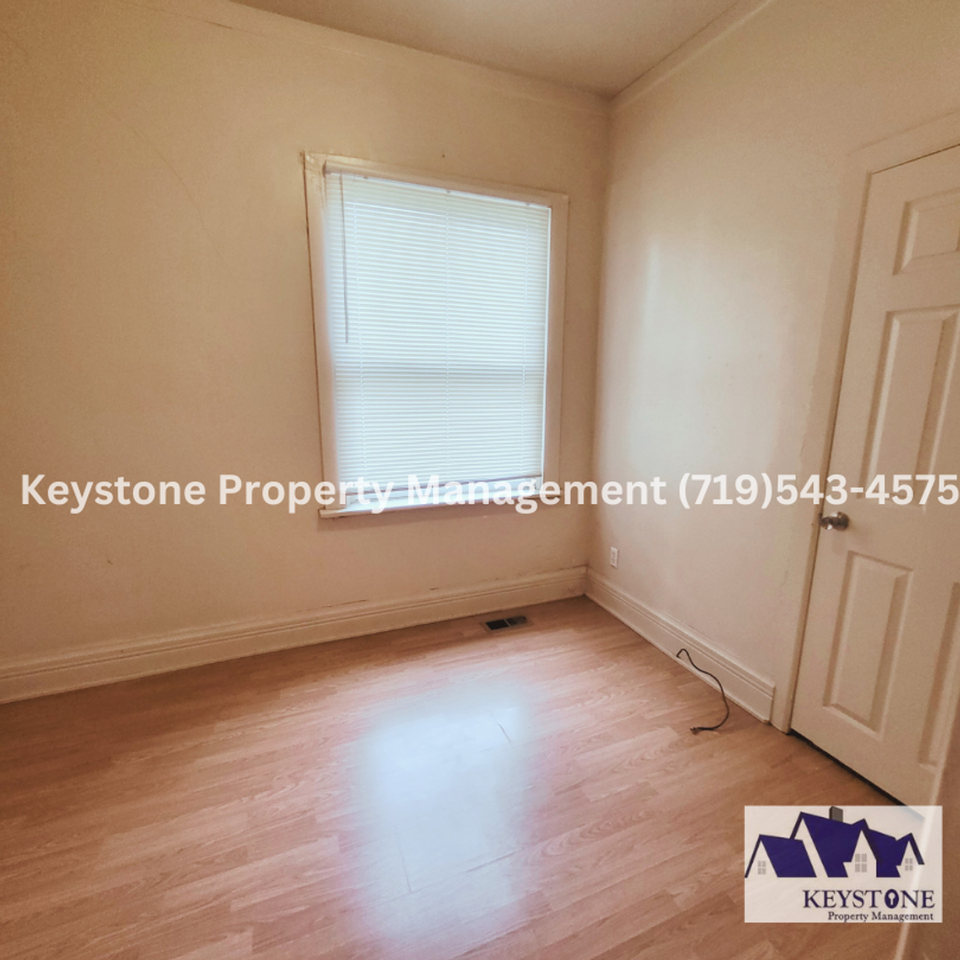 1120 Pine Street - Photo 7 of 14