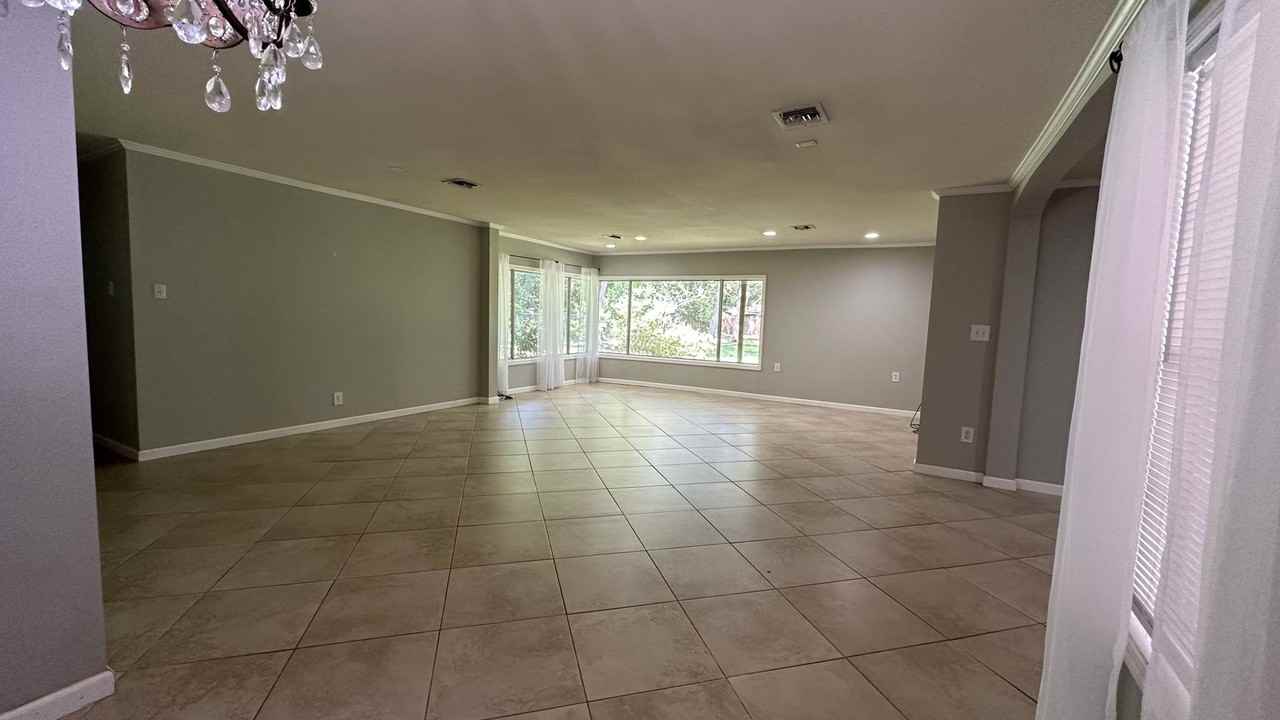 1605 Bois Darc Pl - Photo 5 of 20