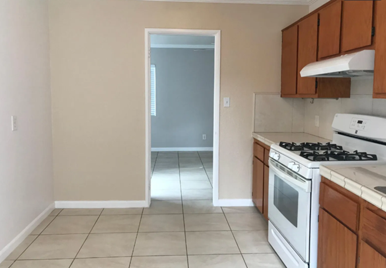 2086 Irving Ave #1 - Photo 3 of 11