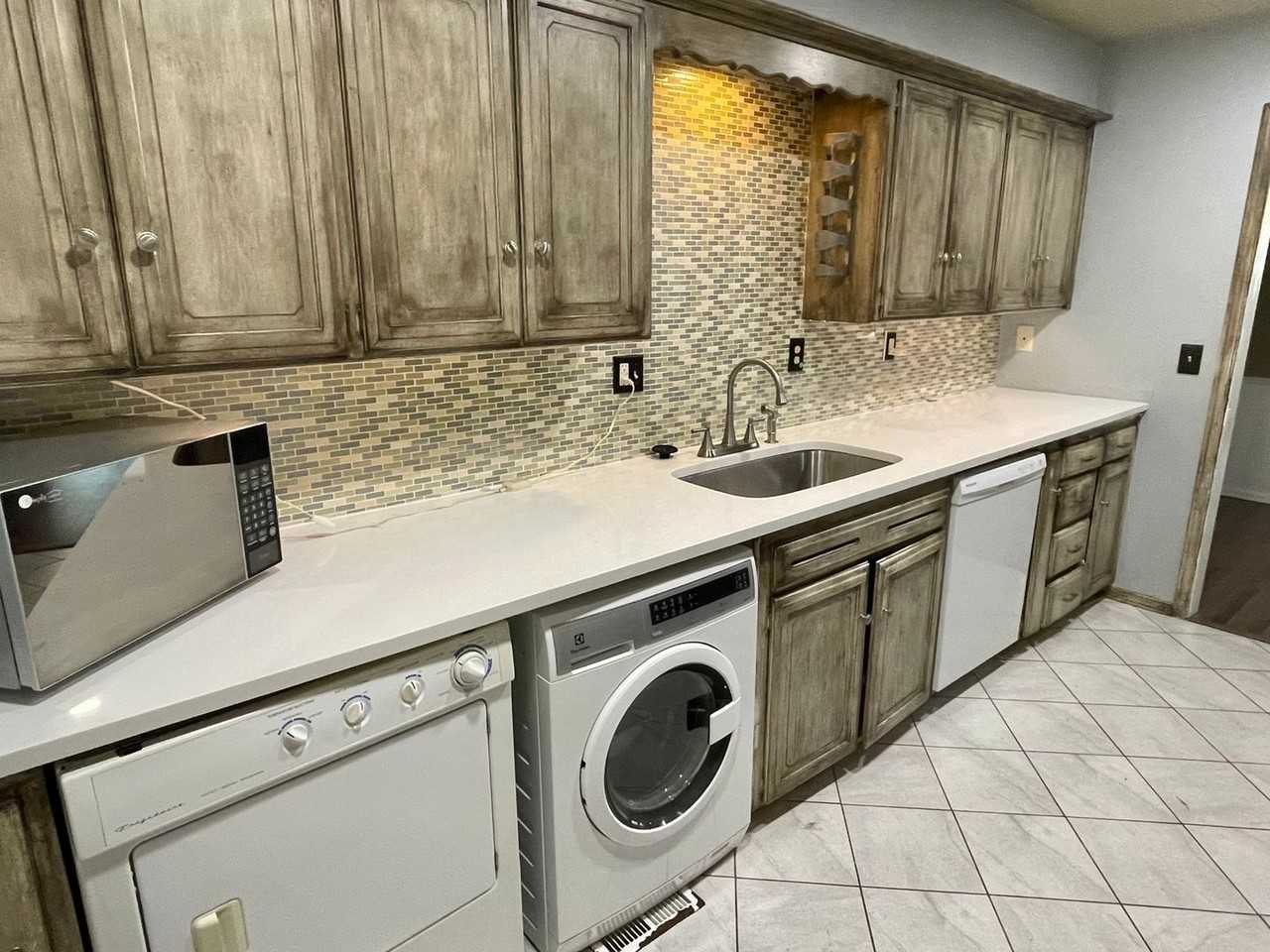 3007 W Wilshire Blvd - Photo 5 of 15