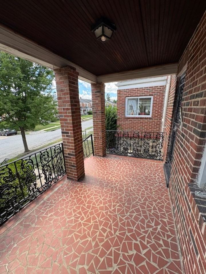 3028 Hanlon Ave - Photo 4 of 34