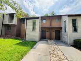 325 Shenandoah Cir - Photo 1 of 1