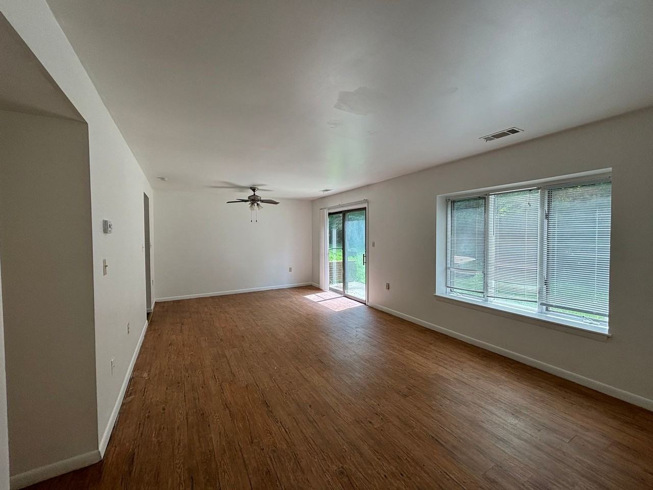 325 Shenandoah Cir - Photo 4 of 21
