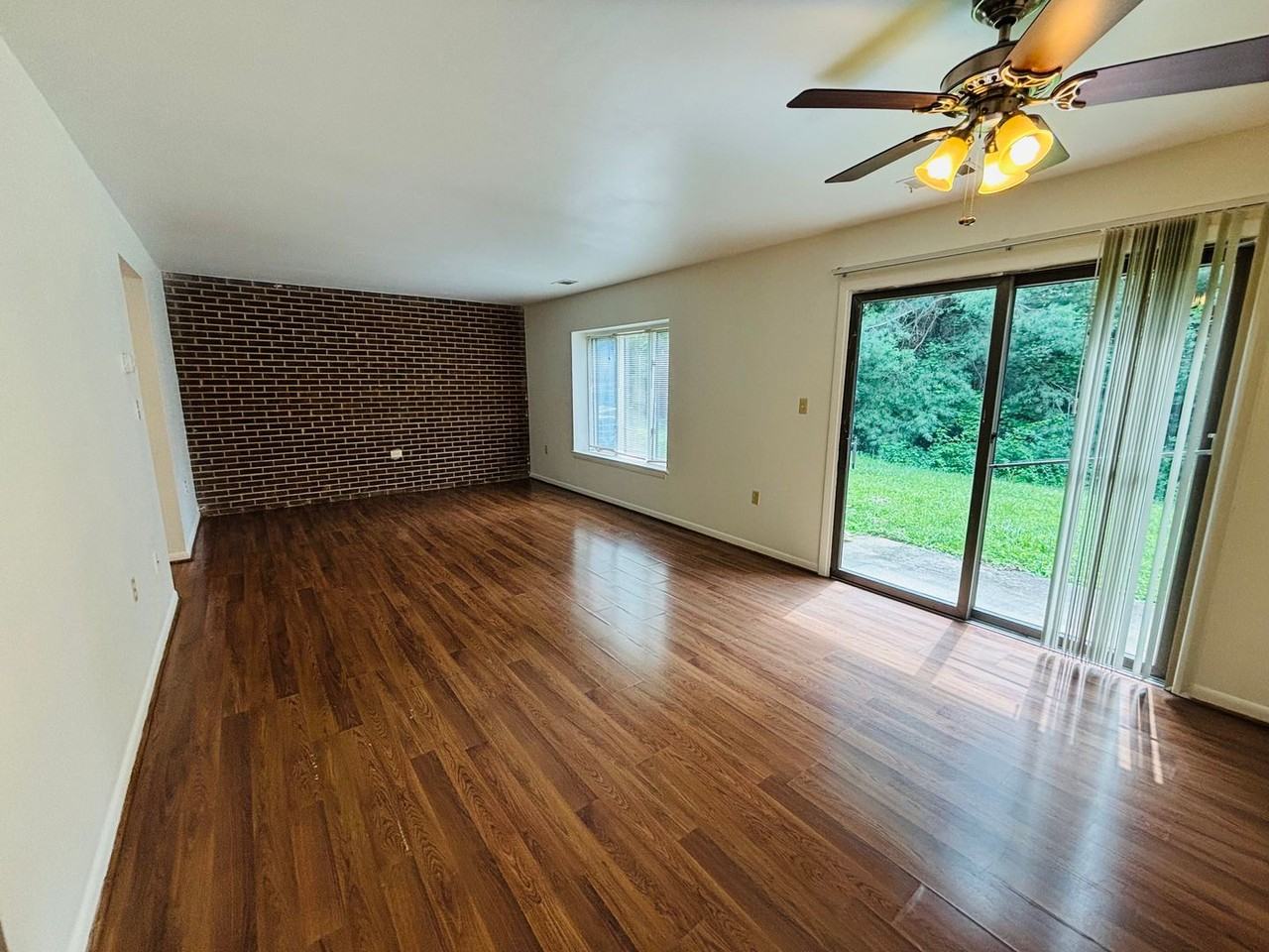 326 Shenandoah Cir - Photo 2 of 15