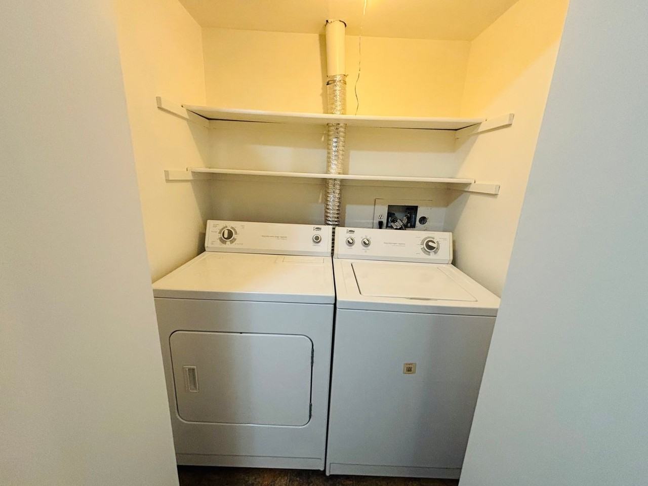 326 Shenandoah Cir - Photo 7 of 15