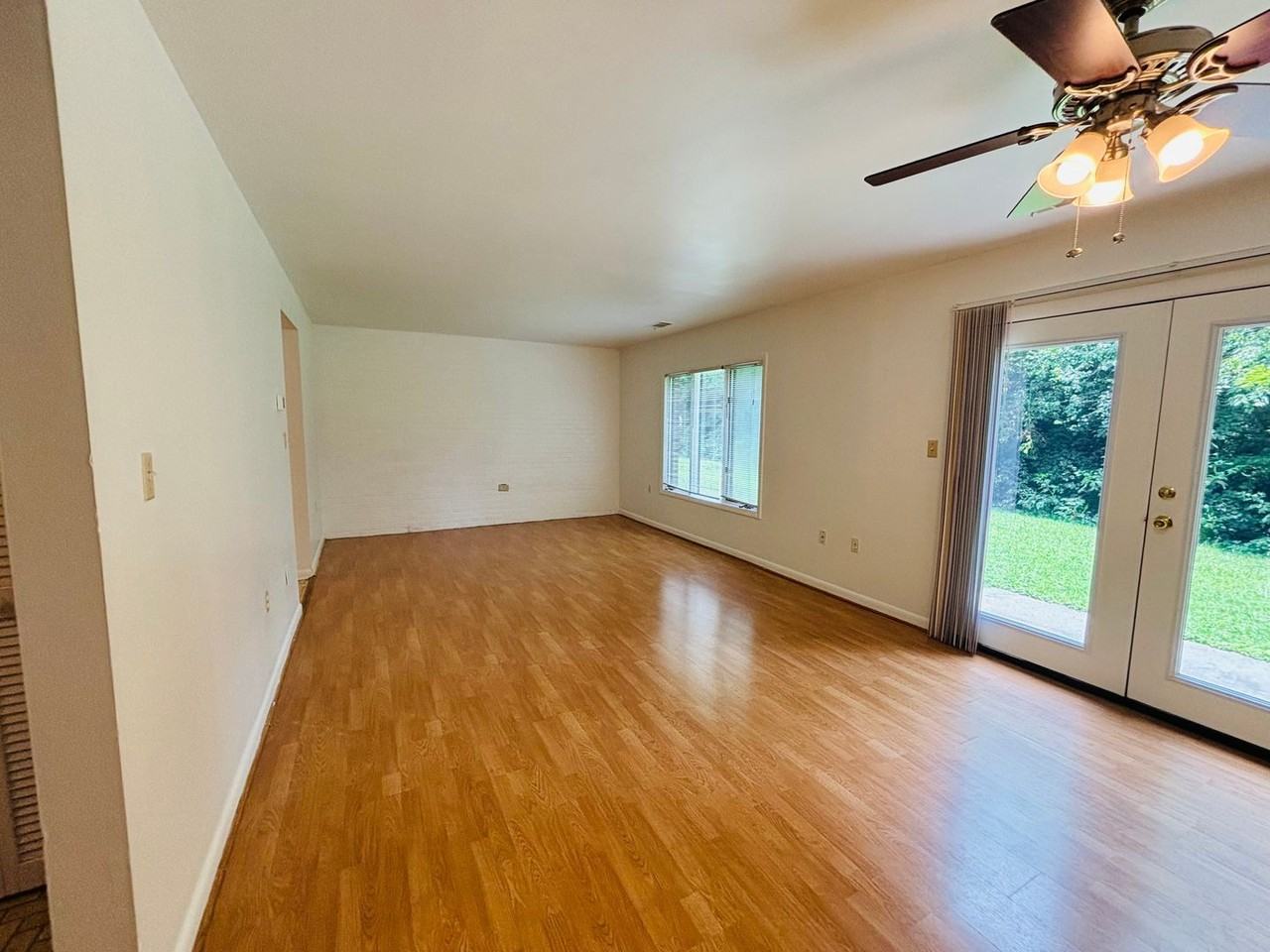328 Shenandoah Cir - Photo 6 of 18