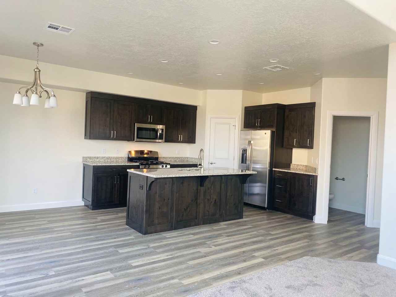 520 W 540 N - Photo 3 of 18