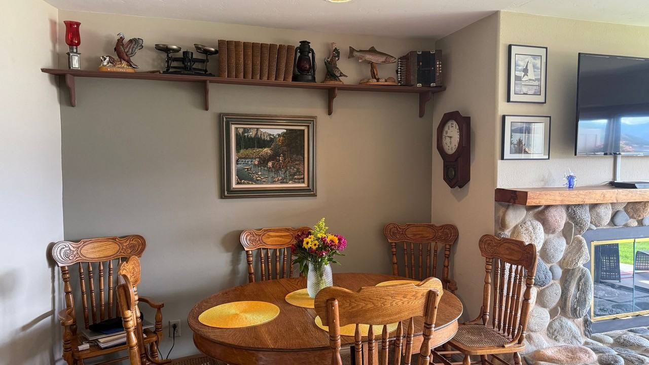 311 La Bonte Street - Photo 7 of 15