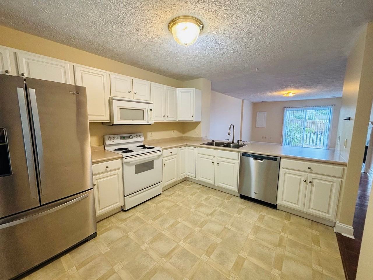 120 Willow Oak Dr - Photo 2 of 14