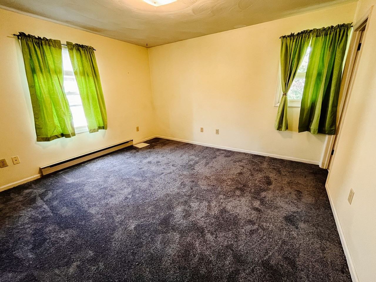 2505 Plymouth St - Photo 6 of 8