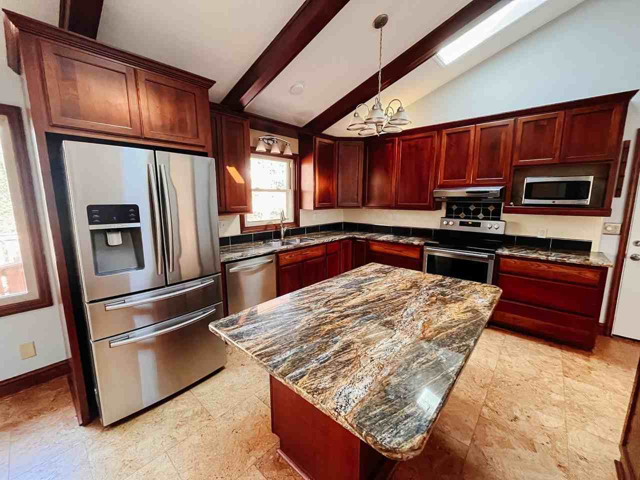 232 Craig Dr - Photo 2 of 11