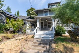 942 SE 16th Ave - Photo 1 of 1