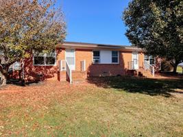 featured image of 920 Country Acres Rd