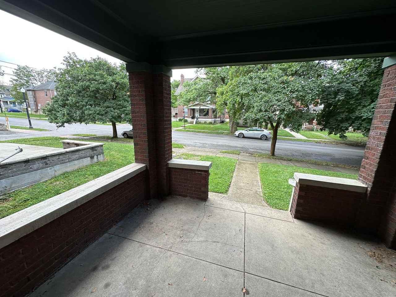184 E 12th Ave - Photo 2 of 22