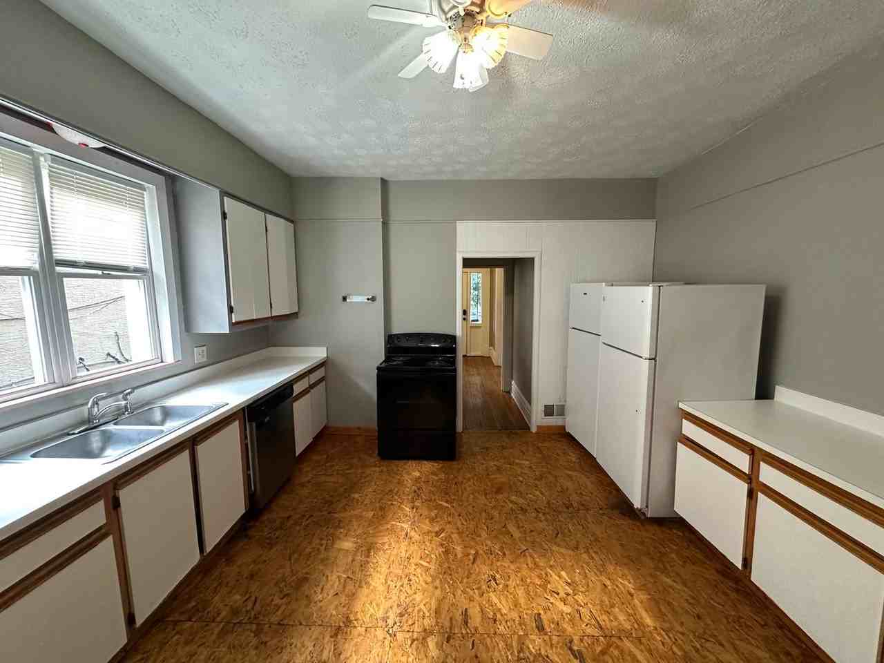 184 E 12th Ave - Photo 7 of 22