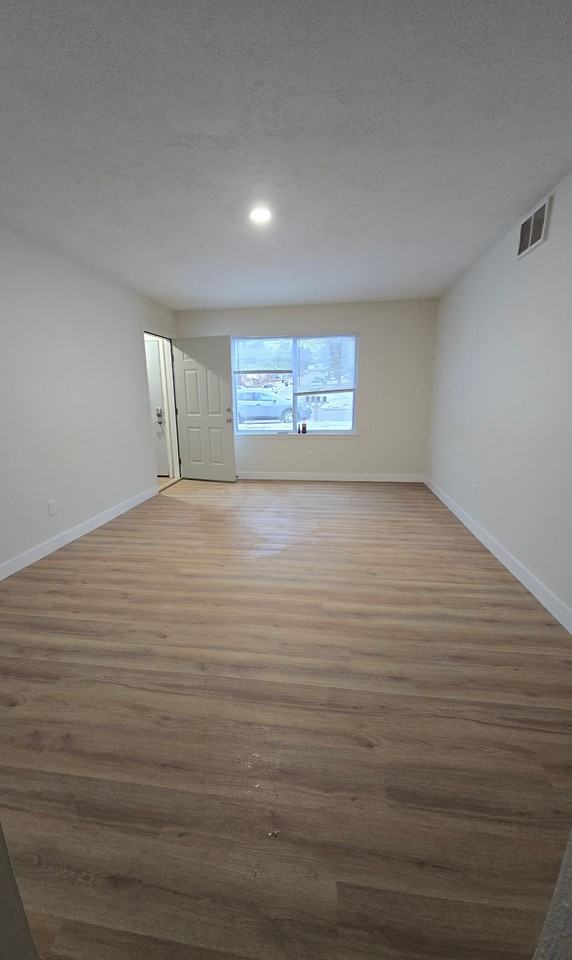 2 Bedroom 1 Bath - Photo 3 of 10