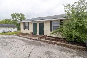 featured image of 710 W Cunningham Dr #1