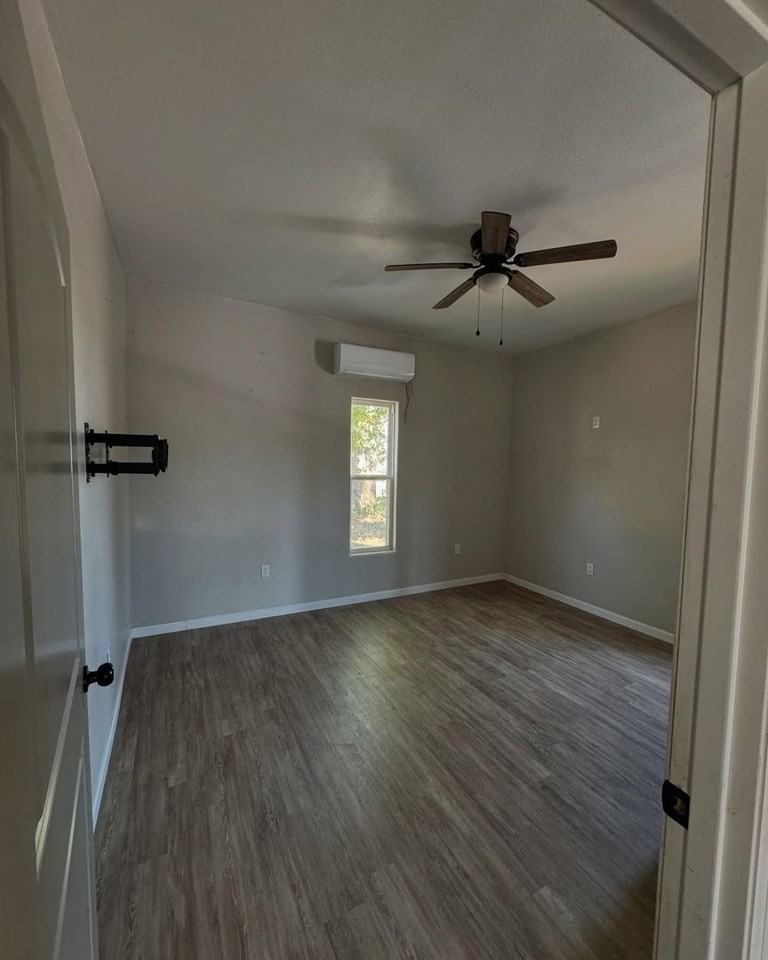 401 Front Street - Photo 4 of 6