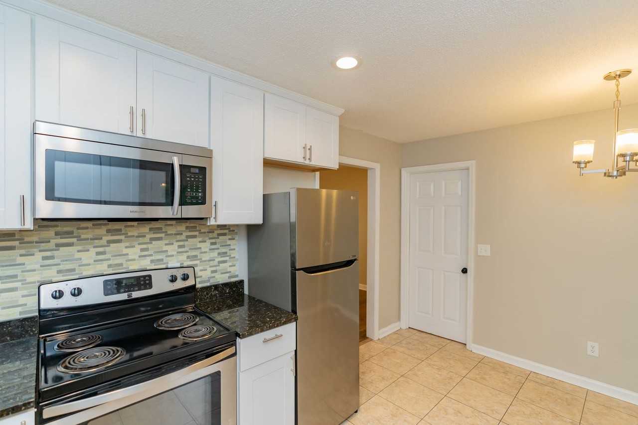 37 Anderson Rd - Photo 6 of 22