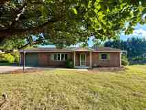 1586 Elizabeth Dr - Photo 1 of 1