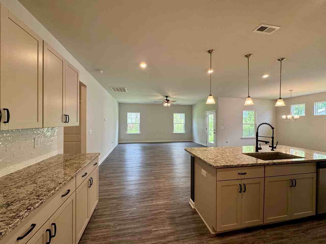 107 Altair Ln - Photo 3 of 28