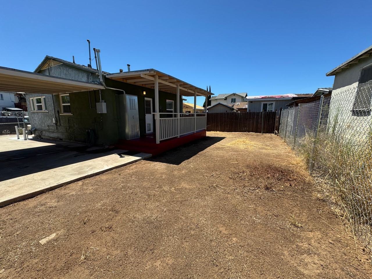 3766 Teak St - Photo 4 of 20