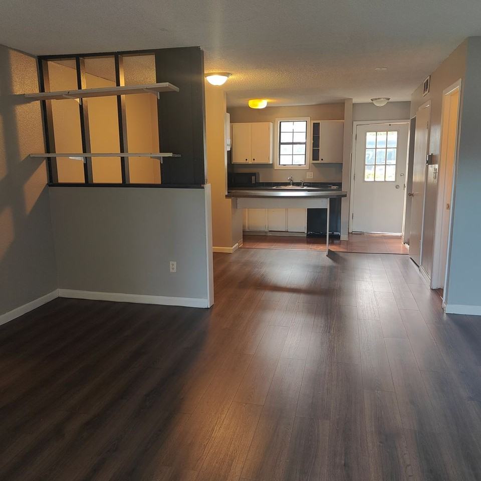 3000 Colorado Ave - Photo 3 of 20