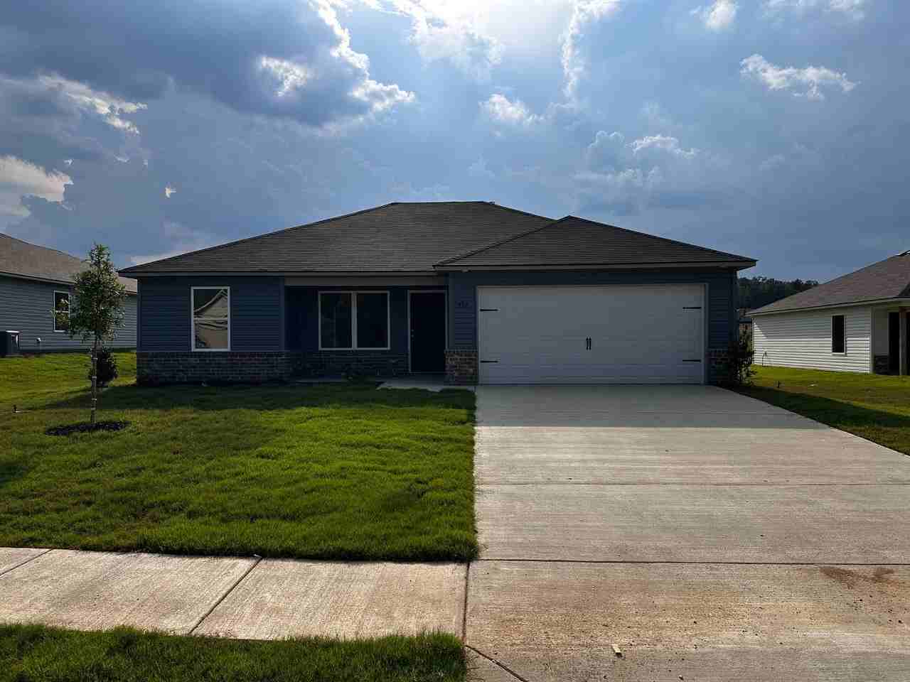 884 Camden Loop - Photo 2 of 23