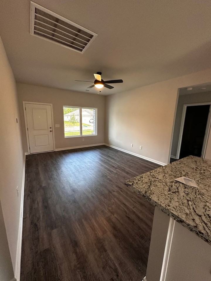 884 Camden Loop - Photo 7 of 23