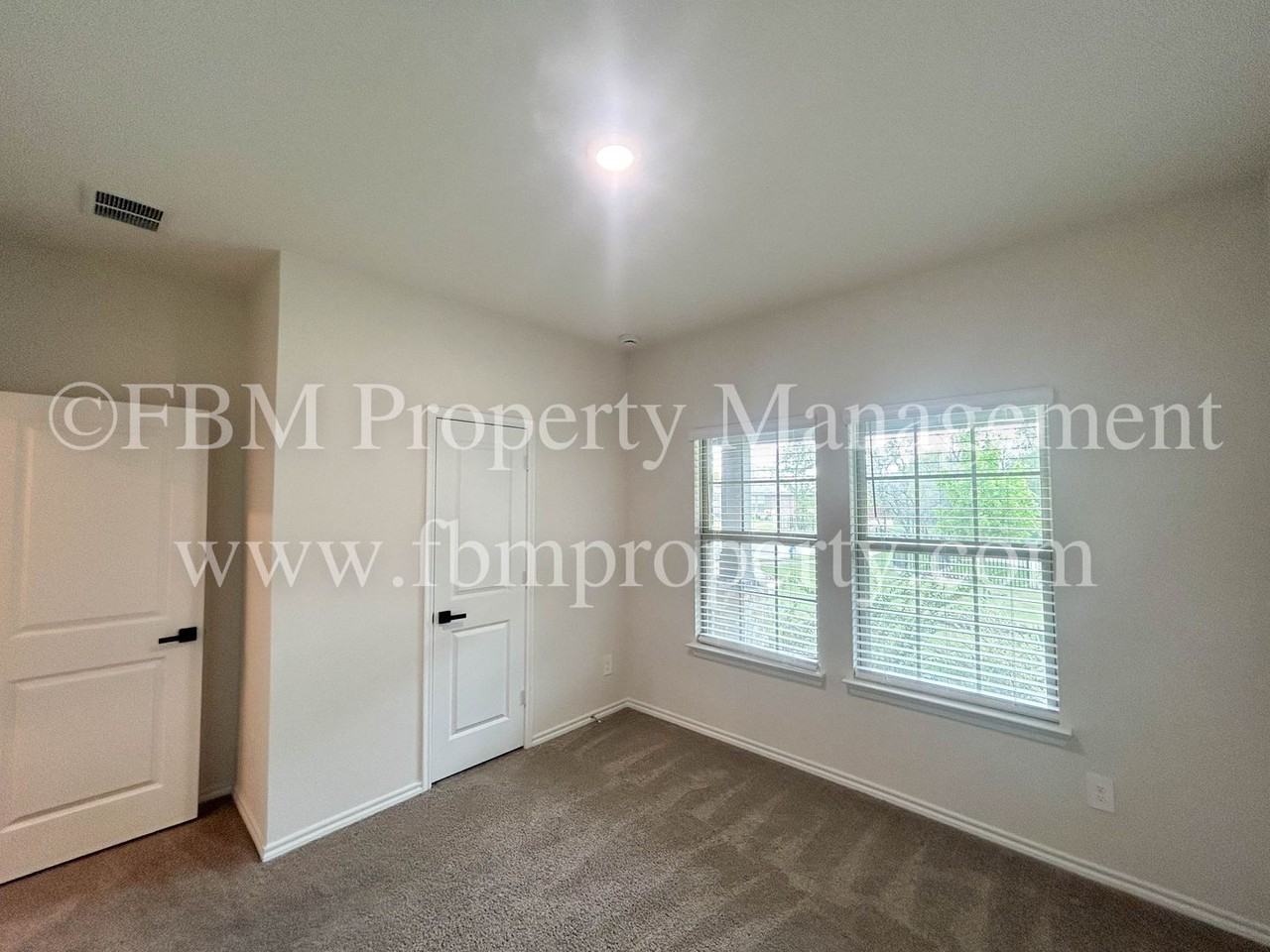 935 Keystone Ct - Photo 4 of 25