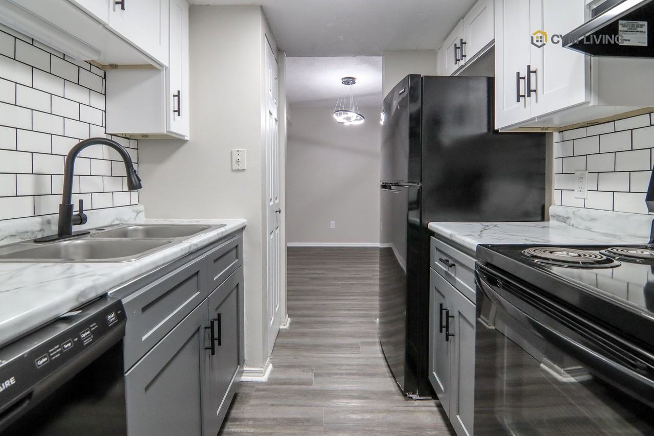 The Eclipse Apartment Homes - Photo 2 of 16